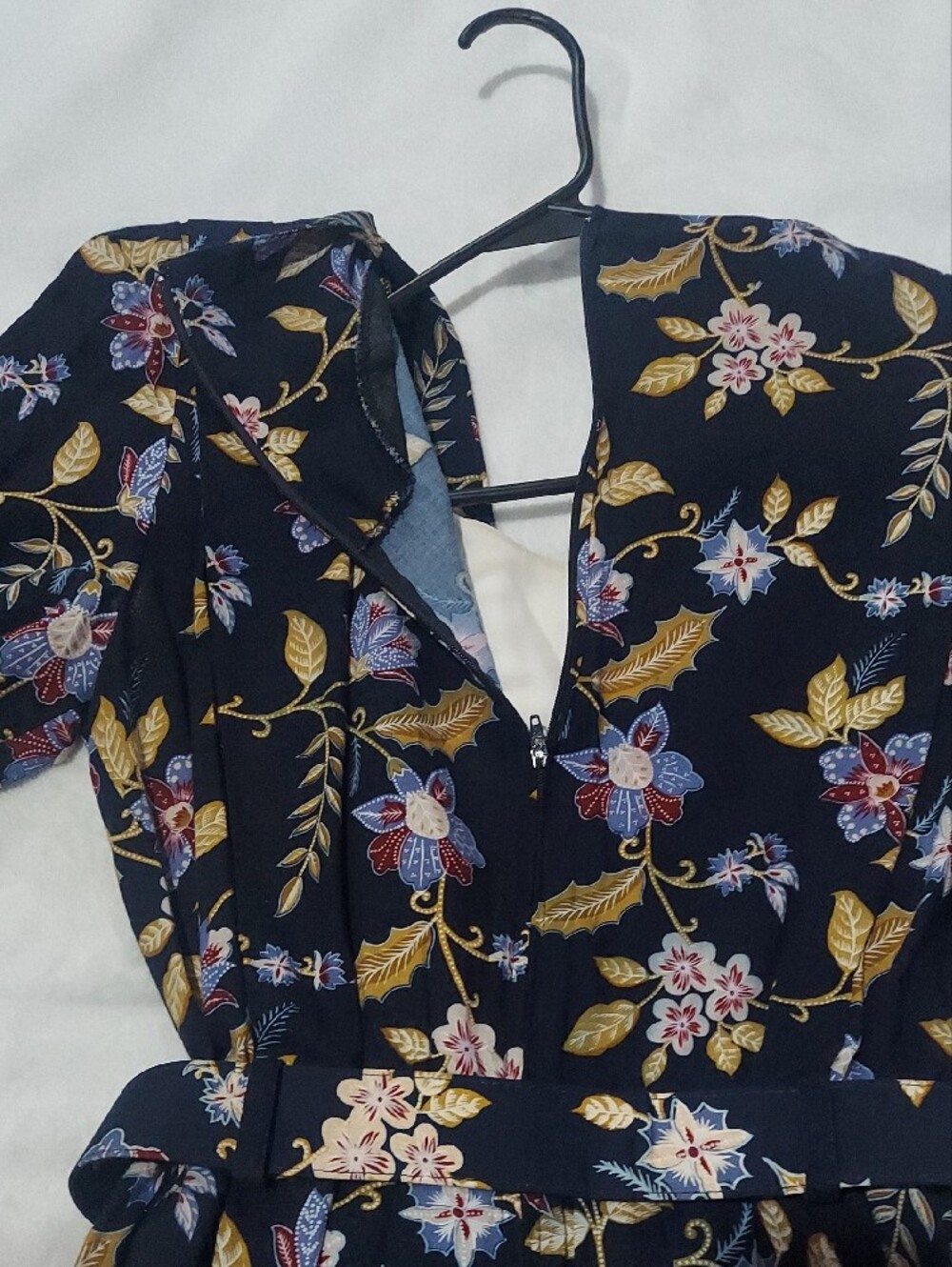 Vintage Floral V-Neck Short Sleeve Romper with Belt - Navy - Picture 9 of 10